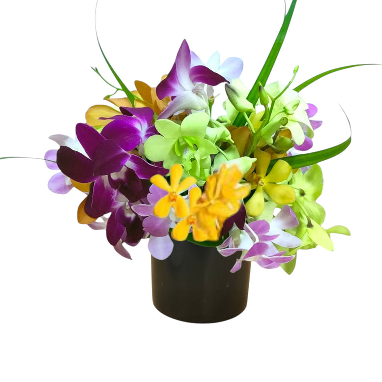 Plastic decorative pot